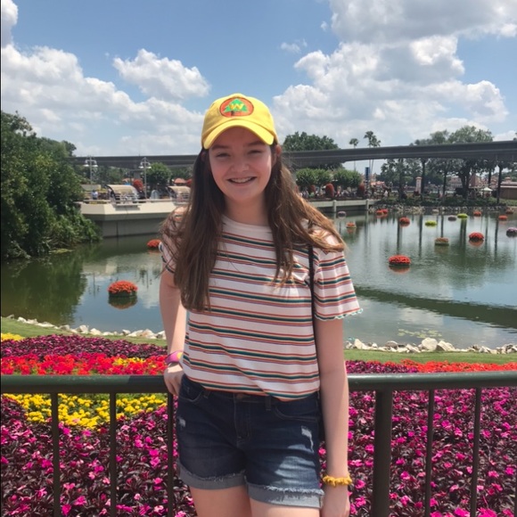 Profile Picture of Alex Vigil (@vigilalex3105) on Poshmark