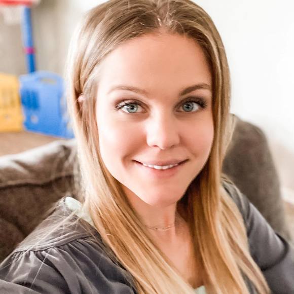 Profile Picture of Heidi Vanscoyk (@heidiv13) on Poshmark