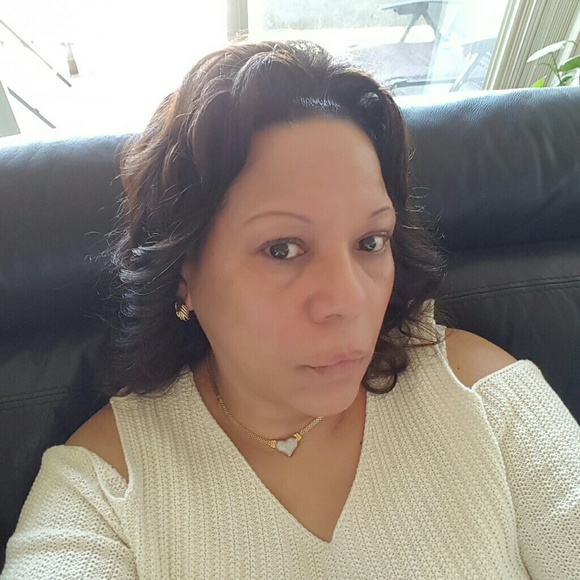 Profile Picture of Donna Mack (@mack1959) on Poshmark