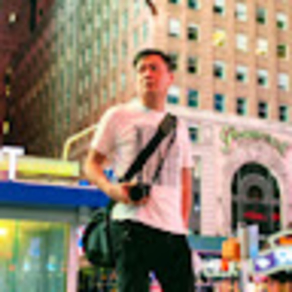 Profile Picture of Jeff Li (@jl9976) on Poshmark