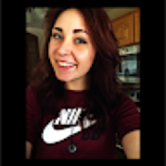 Profile Picture of ShawnÃ¡ Redmond (@shawnaredmond15) on Poshmark