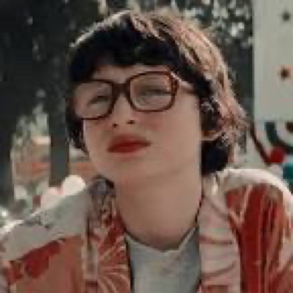 Profile Picture of Ivy Wallace (@amorefrog) on Poshmark