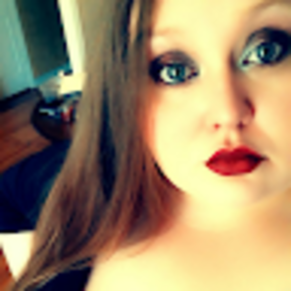 Profile Picture of Angelica Boaz (@boaza8890) on Poshmark