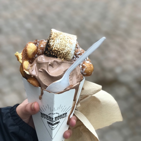 Profile Picture of Julz Favale (@julzfavale) on Poshmark