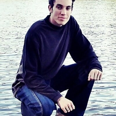 Profile Picture of Frank De Mello (@@lyrouboy) on Twitter