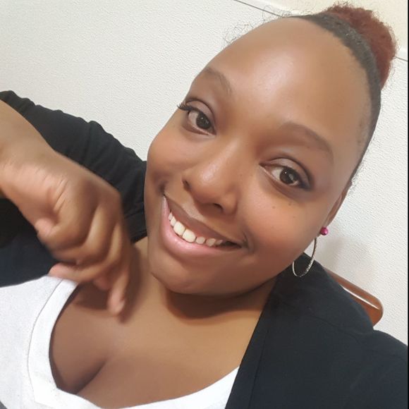 Profile Picture of Tia James (@bossladyjames) on Poshmark