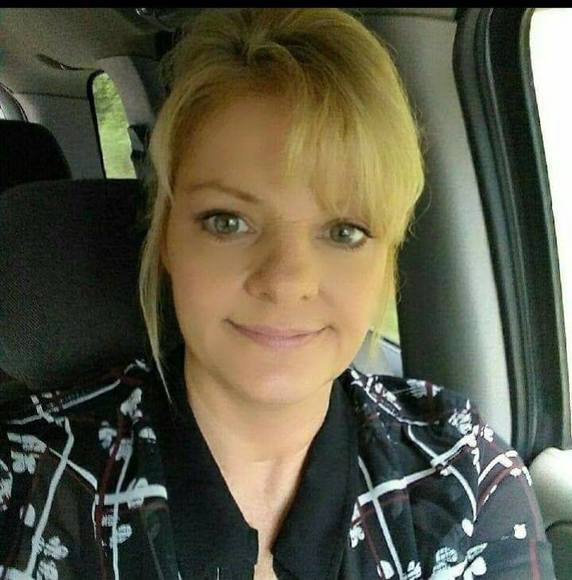 Profile Picture of Terry Terry (@shellkaye9940) on Poshmark