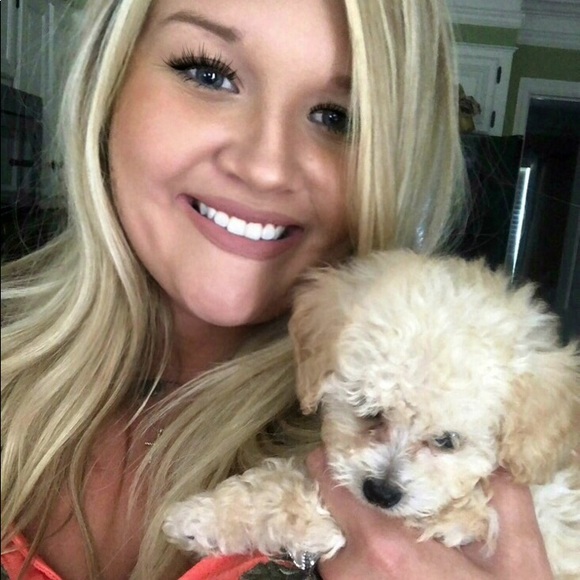 Profile Picture of Madison Stencel (@madisontara1) on Poshmark