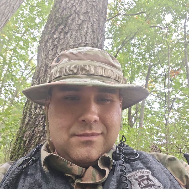 Profile Picture of Andrew Ling (@pararambo63) on Tiktok