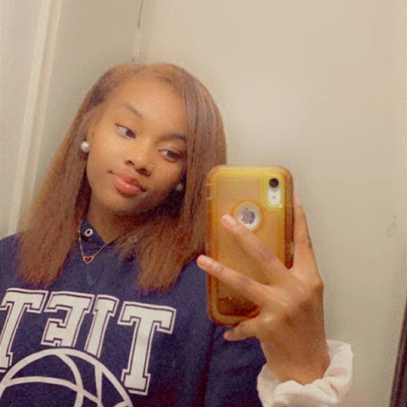 Shevany Pique - Poshmark Profile Picture of Shevany Pique (@spique34) on Poshmark