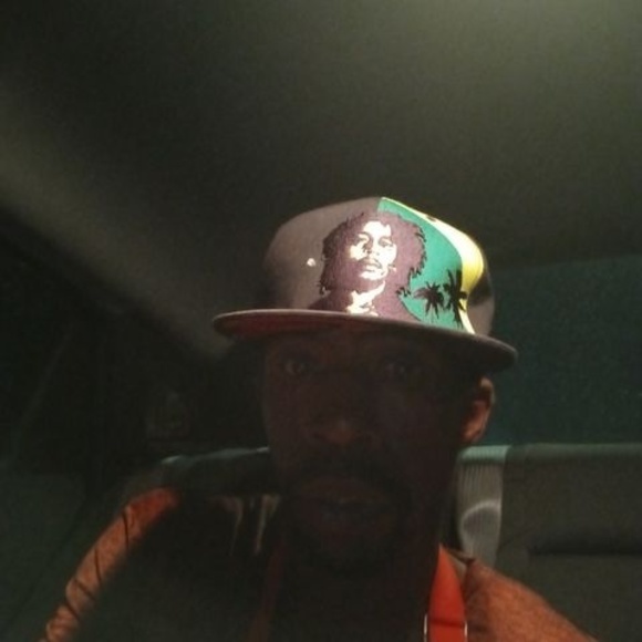 Profile Picture of Charles Hargrove (@charleshargr263) on Poshmark