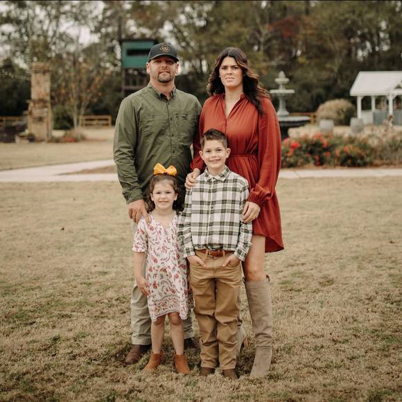 Profile Picture of Tori Hamlin (@torihamlin) on Poshmark