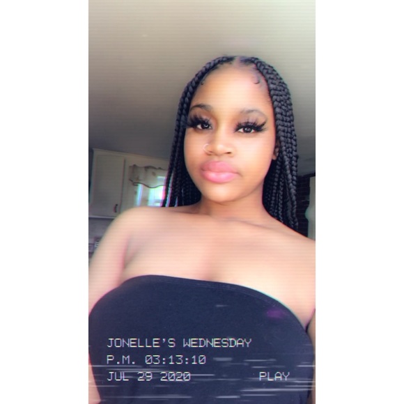 Profile Picture of Jonelle Jones (@jonelle_193) on Poshmark