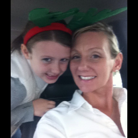 Profile Picture of Tracie Edwards (@traciessi) on Poshmark