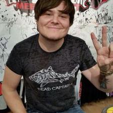 Profile Picture of Aaron Pauley Smiling (@AP_smiling) on Twitter