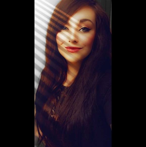 Profile Picture of Nichole Triplett (@nicholetripl543) on Poshmark