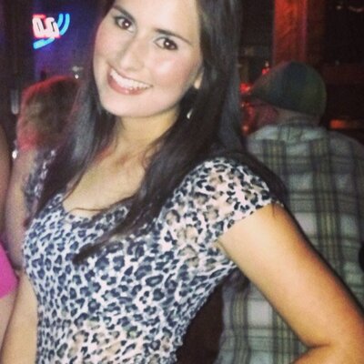 Profile Picture of Ana Castillo (@anisk2) on Twitter