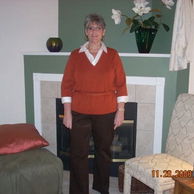 Profile Picture of Debra Hirsh-Mullen (@@DebraH127) on Twitter