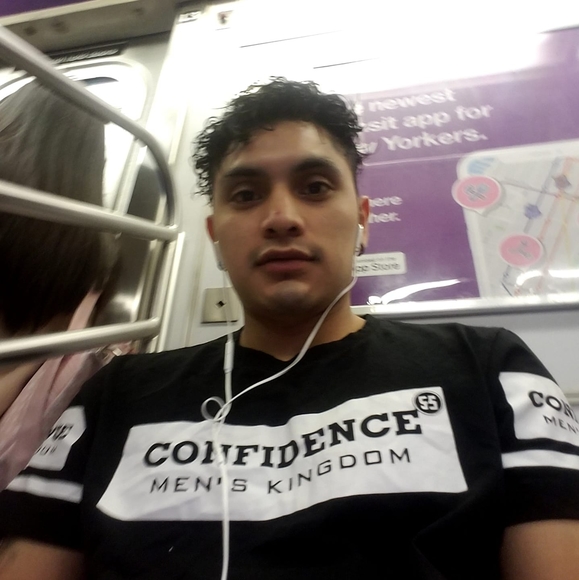 Profile Picture of Buggy Buggy (@miisael1505) on Poshmark