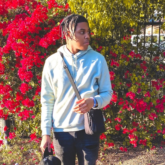 Profile Picture of Aaron Guyton (@aaronguytonjr) on Poshmark