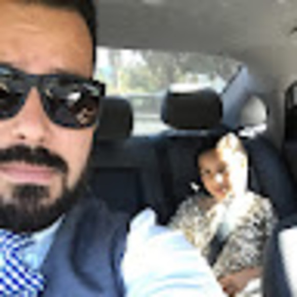 Profile Picture of David Lopez (@dlopez3_3) on Poshmark