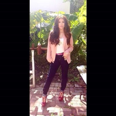 Profile Picture of Luz Mendez (@luzmendez0012) on Twitter