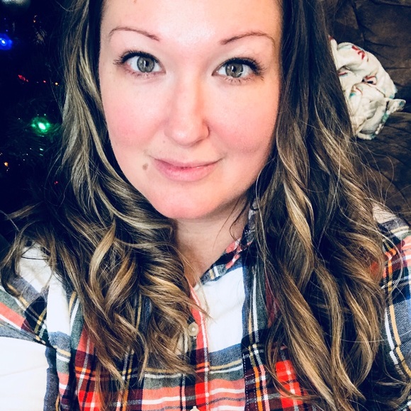 Misty Ramos - Poshmark Profile Picture of Misty Ramos (@mramos0511) on Poshmark