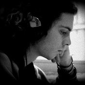 Profile Picture of Mackenzie James (@mackenziejamesworks) on Youtube