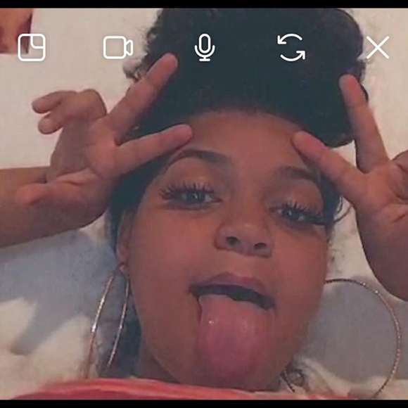 Profile Picture of Mayra Mayra (@babynyyy) on Poshmark