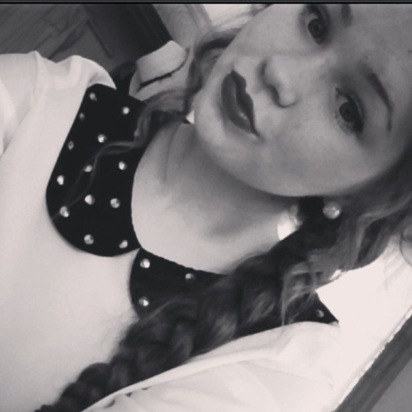Profile Picture of Grace Wickenheiser (@gracewick) on Poshmark