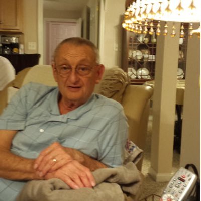 Profile Picture of Larry Shultz (@ljsjfs) on Twitter