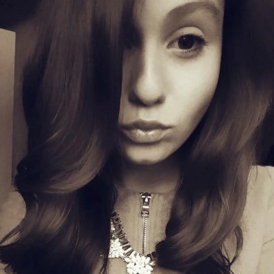 Profile Picture of Jade Louise Irving (@jade_red94) on Twitter