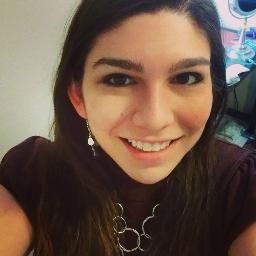Profile Picture of Emily Applegate (@ThemApplesEmily) on Twitter