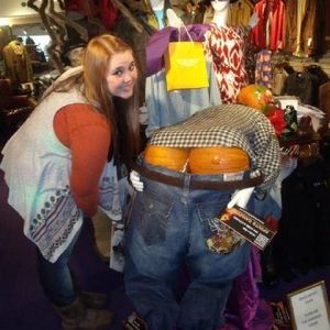 Profile Picture of Casey Fenton (@yeahh_im_hot) on Myspace