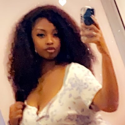 Profile Picture of Mia Lenae💍 (@MiaLenae) on Twitter