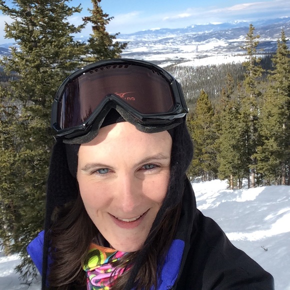 Profile Picture of Caitlin Mcelwrath (@cmcelwrath) on Poshmark