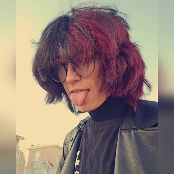 Profile Picture of Axel Vantas (@kankrivantass) on Poshmark