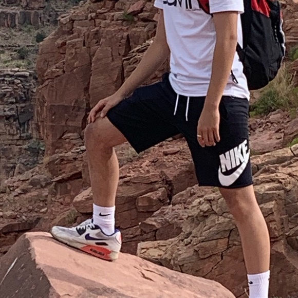 Profile Picture of Bryan Kim (@bryan_kim) on Poshmark