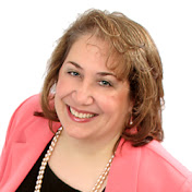 Profile Picture of Holly Cotter (@HollyCotter) on Youtube