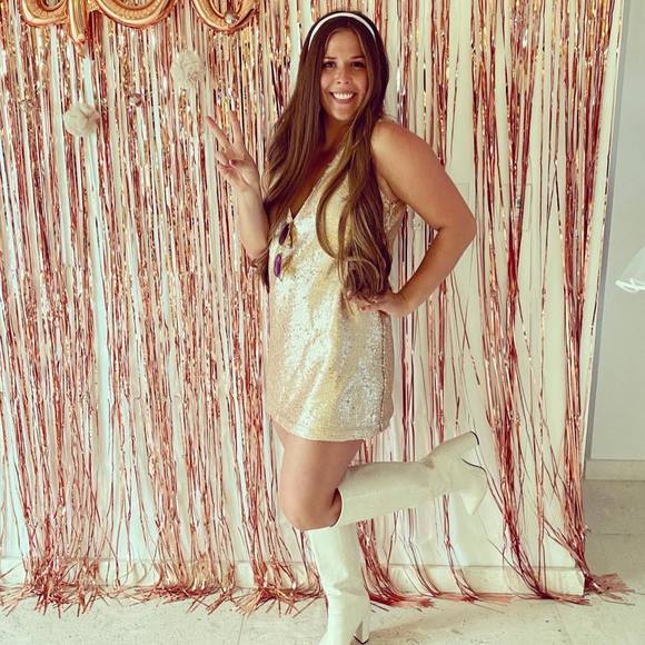 Profile Picture of Addie Richardson (@addierich7) on Poshmark