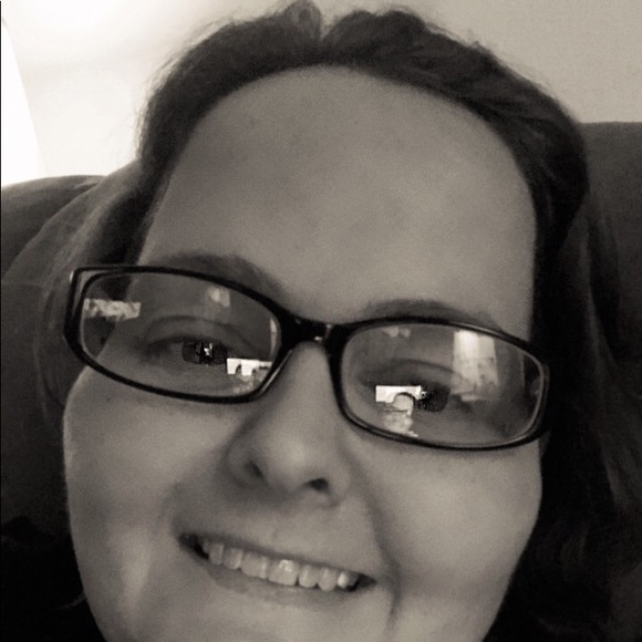 Profile Picture of Robin Bailey (@rbailey1976) on Poshmark