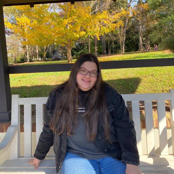 Profile Picture of Summer Tuttle (@stuttle55) on Poshmark