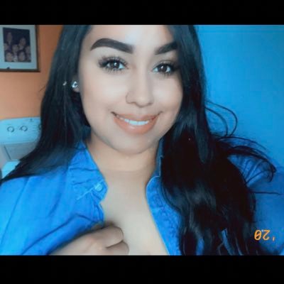 Profile Picture of Yesenia Barboza (@Yesiebee) on Twitter
