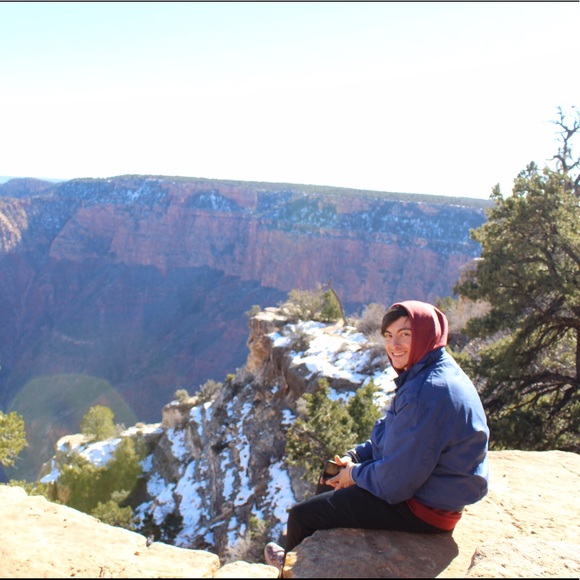 Profile Picture of Daniel Romo (@danielr0m0) on Poshmark