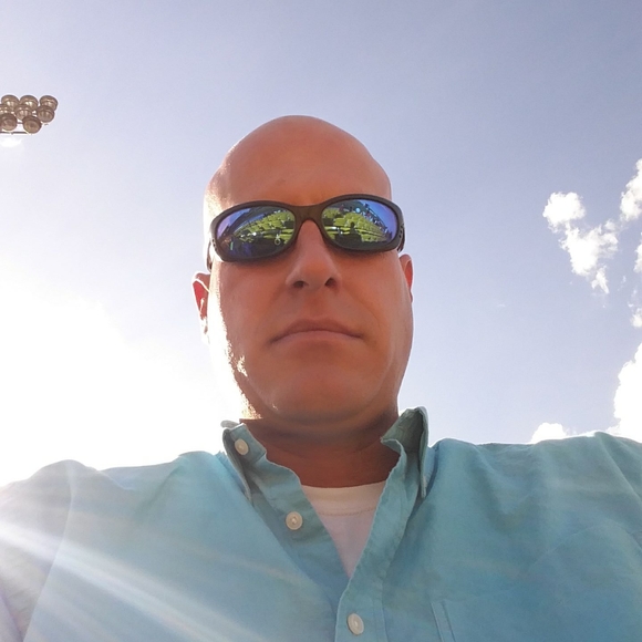 Profile Picture of Sean Pack (@pworld77) on Poshmark