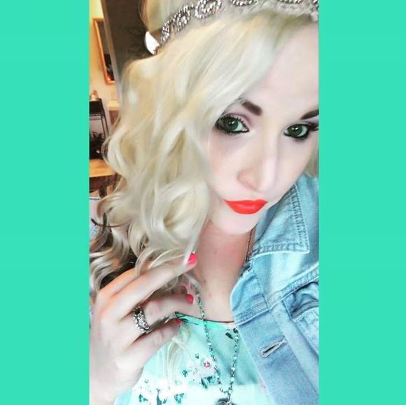 Profile Picture of Caitlin Dragony (@zircon86) on Poshmark