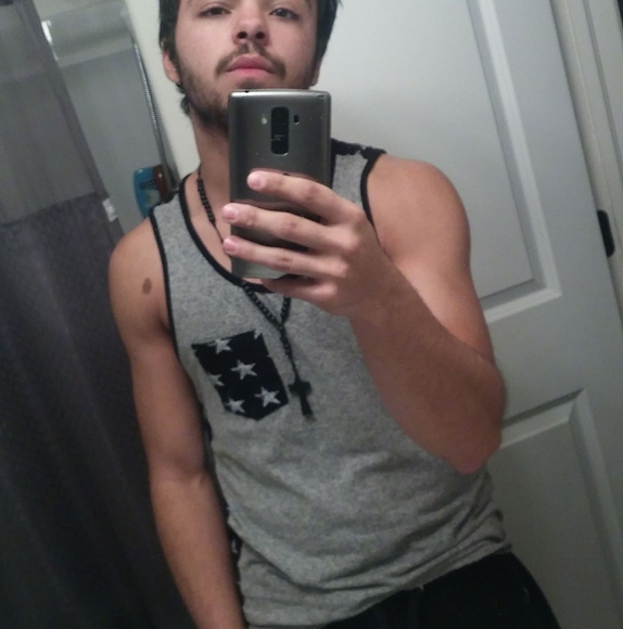 Profile Picture of John Torrez (@john_torrez) on Poshmark