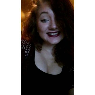 Profile Picture of Elizabeth Mullins (@eliza__beth__) on Twitter