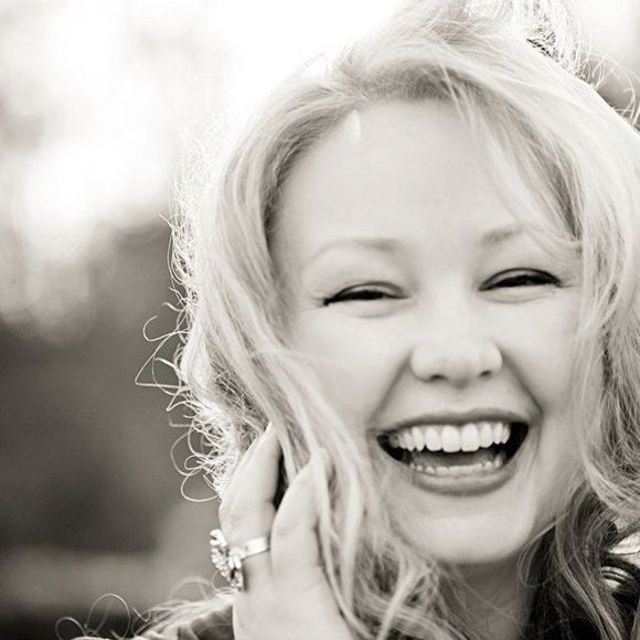 Profile Picture of Crystal George (@crystal_george) on Poshmark