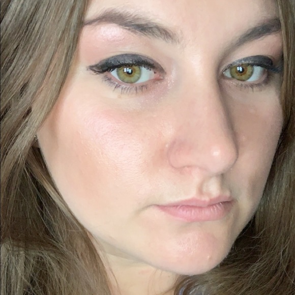 Profile Picture of Sadie Stabback (@sadiestabback) on Poshmark